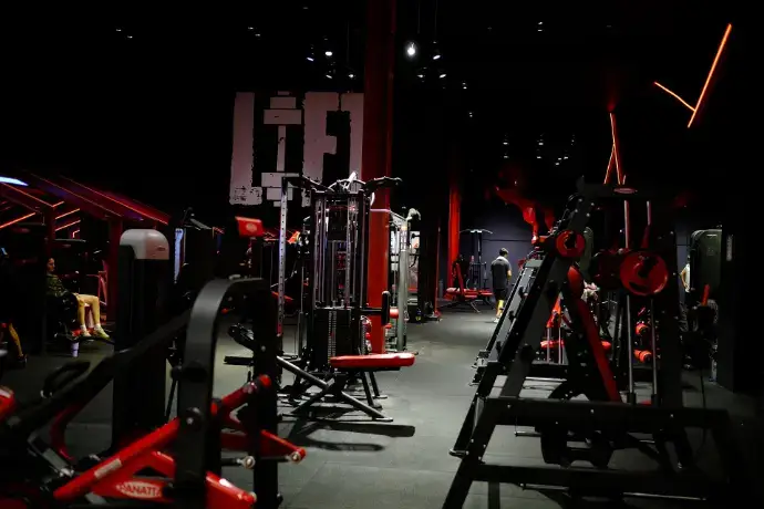 Bursa ParkOra fitness salonu ve ağırlık antrenmanı - Hyperion Fitness